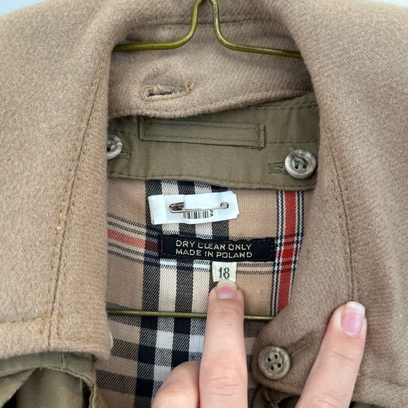 Brooks Brothers Vintage Trench Coat - Picture 3 of 9